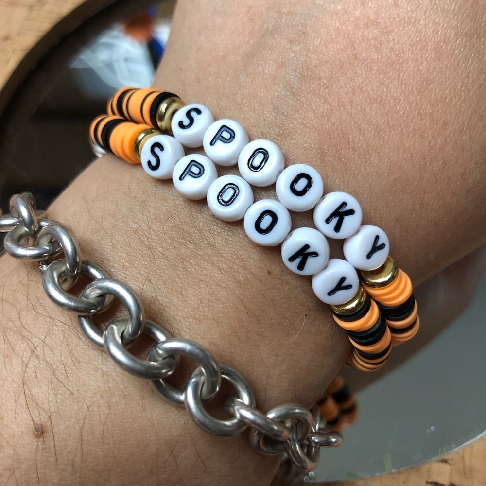 🎃Spooky Beaded Bracelet - Orange and Black-Listing is for 1